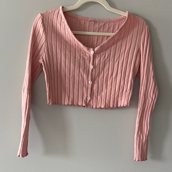 Tops - Pink Ribbed Button-Up Crop Top with v neckline and long sleeves NWOT